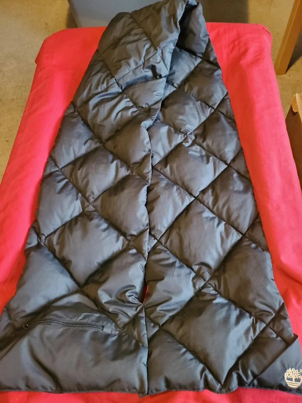 USED TIMBERLAND BLACK PUFFY BLACK PUFFER SCARF